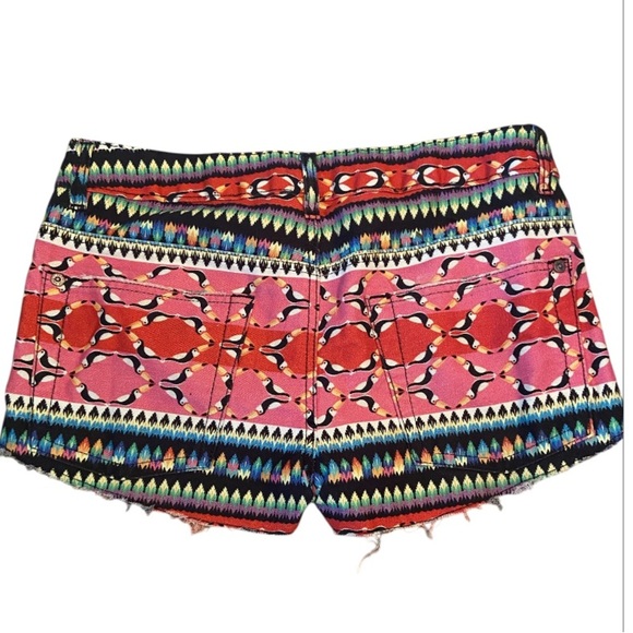 FARM RIO Toucan and Feathers shorts. Size 40 US 8/10 - Picture 2 of 6
